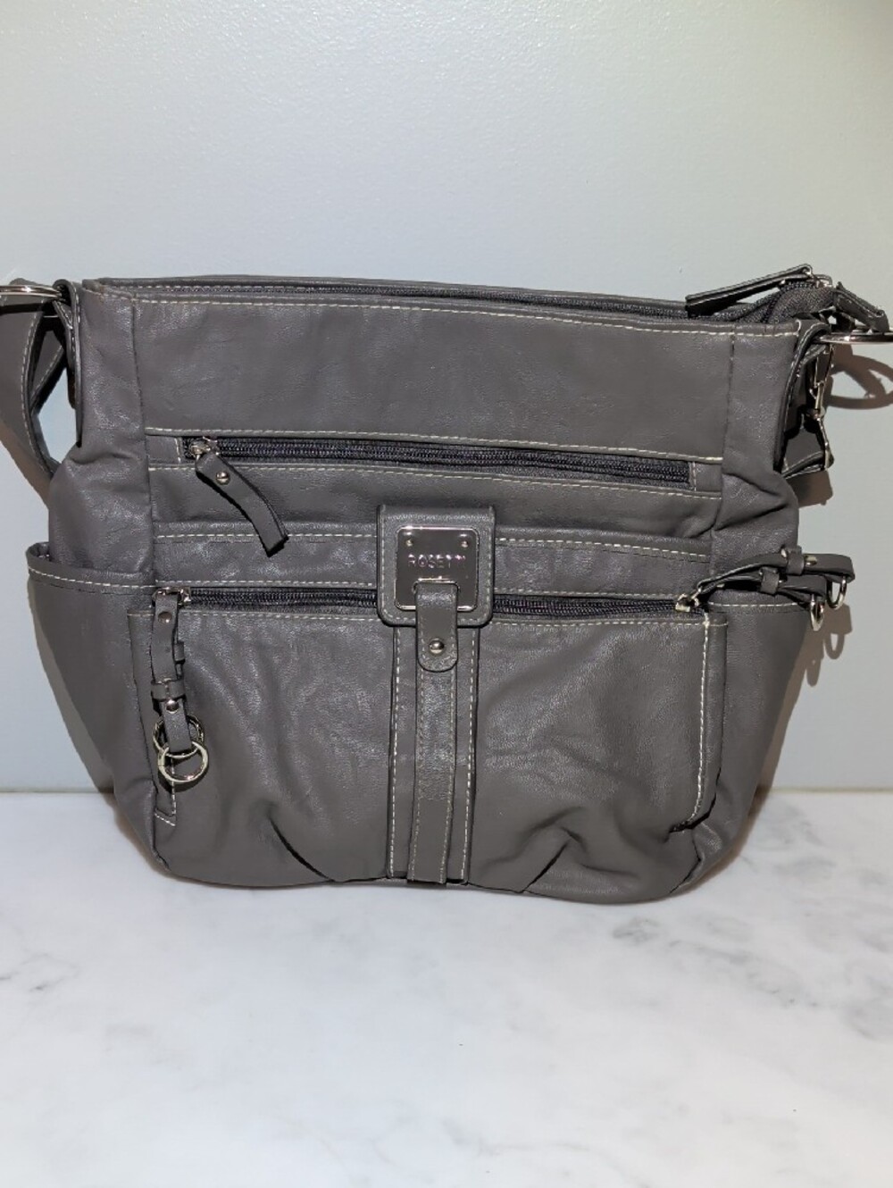 Rossetti Hand Bag / Gray Shoulder Bag with Contrast Stitching